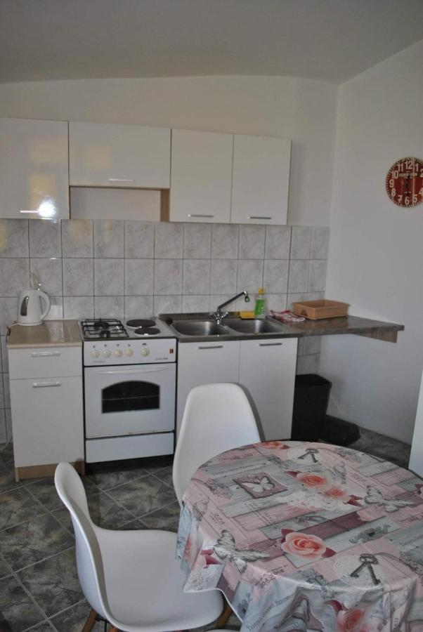 Apartmani Gradac 그라다츠 외부 사진
